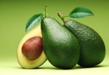 Sai perché dovresti mangiare avocado ogni giorno? Scopriamolo insieme