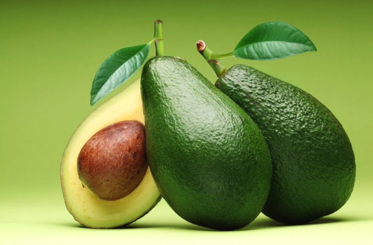 Sai perché dovresti mangiare avocado ogni giorno? Scopriamolo insieme
