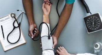 Pressione alta: ecco i cibi da evitare e quelli da preferire