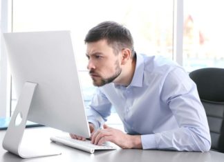 postura davanti al computer