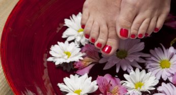 Ti prendi cura dei tuoi piedi? Ecco come fare una pedicure in casa